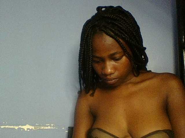 Cute-dall live cam on BongaCams