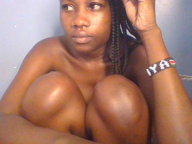 Cute-dall live cam on BongaCams