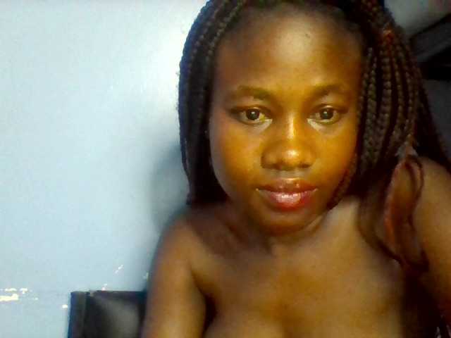 Cute-dall live cam on BongaCams