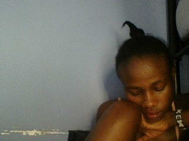 Cute-dall live cam on BongaCams