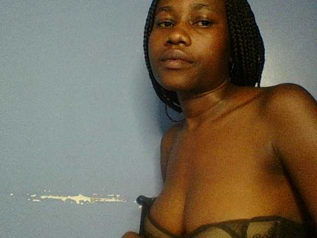 Cute-dall live cam on BongaCams