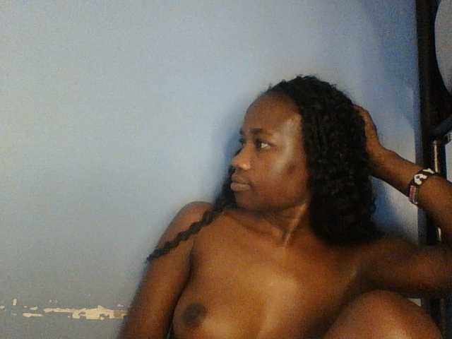 Cute-dall live cam on BongaCams
