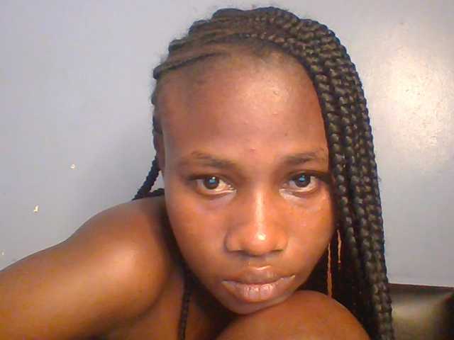 Cute-dall live cam on BongaCams