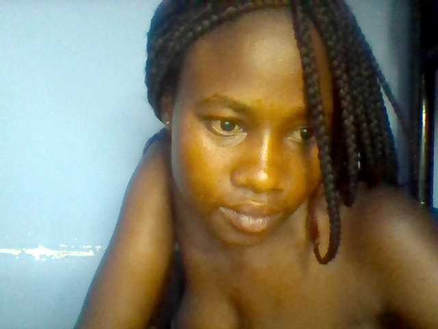 Cute-dall live cam on BongaCams