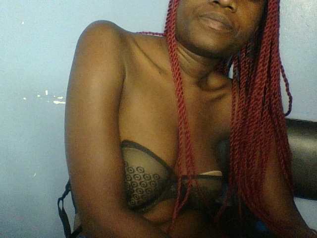 Cute-dall live cam on BongaCams