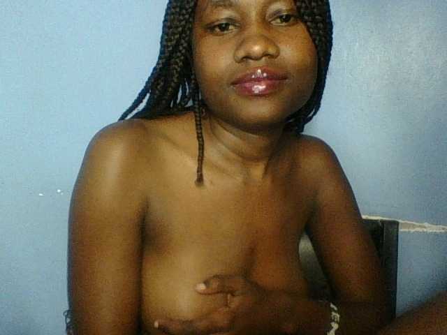 Cute-dall live cam on BongaCams