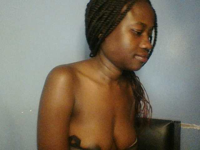 Cute-dall live cam on BongaCams