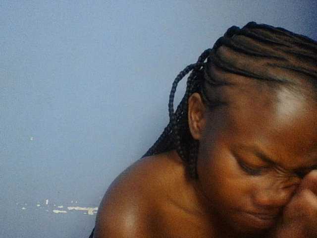 Cute-dall live cam on BongaCams