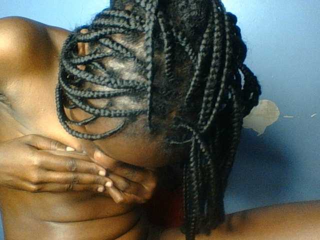 Cute-dall live cam on BongaCams