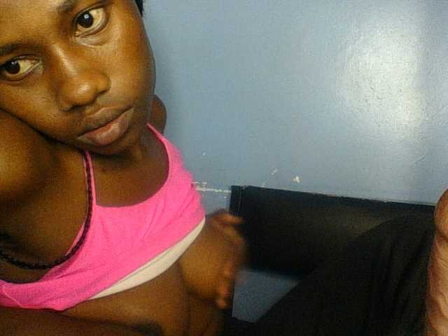 Cute-dall live cam on BongaCams