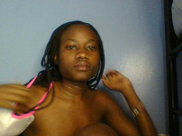 Cute-dall live cam on BongaCams