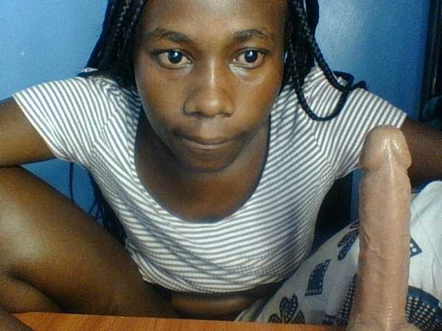 Cute-dall live cam on BongaCams