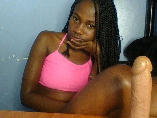 Cute-dall live cam on BongaCams