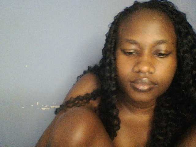 Cute-dall live cam on BongaCams