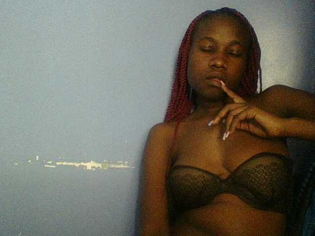Cute-dall live cam on BongaCams