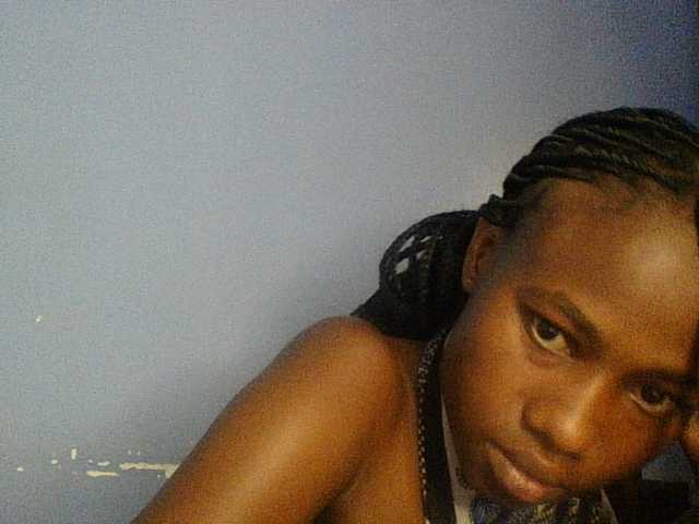 Cute-dall live cam on BongaCams