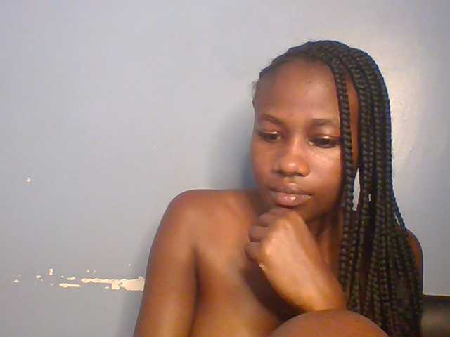 Cute-dall live cam on BongaCams