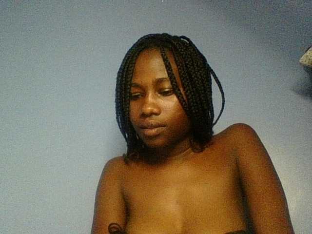 Cute-dall live cam on BongaCams
