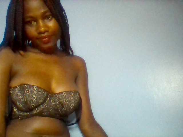 Cute-dall live cam on BongaCams