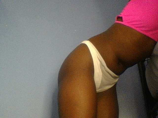 Cute-dall live cam on BongaCams