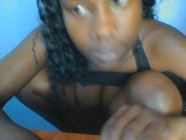 Cute-dall live cam on BongaCams