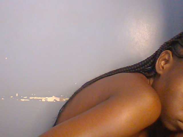 Cute-dall live cam on BongaCams