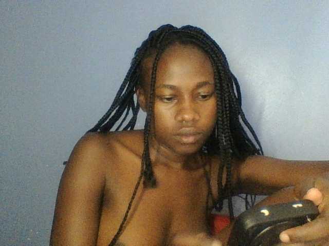 Cute-dall live cam on BongaCams