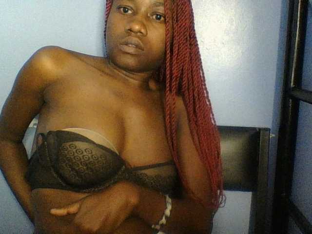 Cute-dall live cam on BongaCams