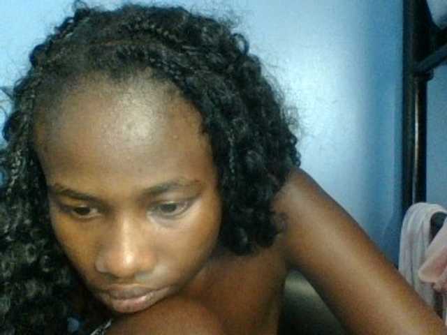 Cute-dall live cam on BongaCams
