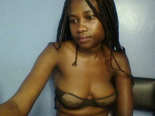 Cute-dall live cam on BongaCams