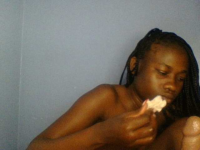Cute-dall live cam on BongaCams