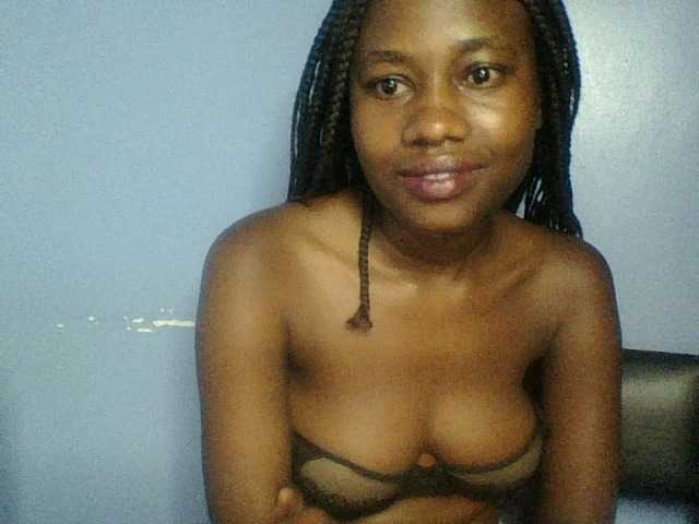 Cute-dall live cam on BongaCams