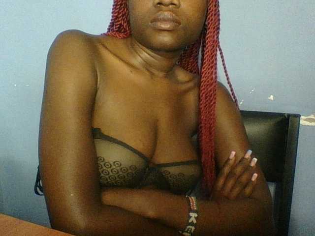Cute-dall live cam on BongaCams