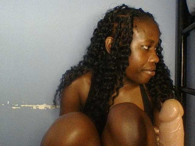 Cute-dall live cam on BongaCams