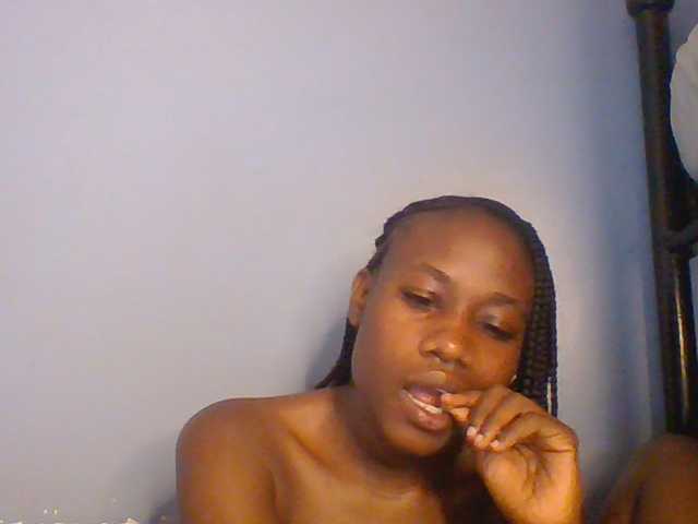 Cute-dall live cam preview