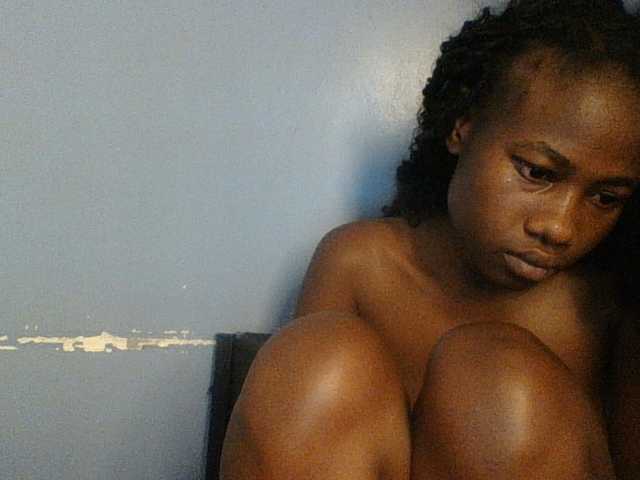 Cute-dall live cam on BongaCams