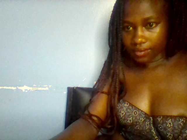 Cute-dall live cam on BongaCams
