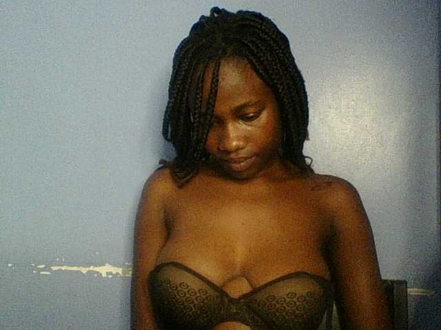Cute-dall live cam on BongaCams