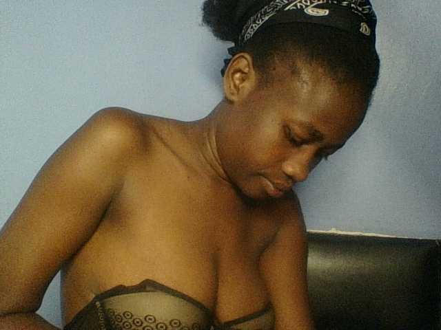 Cute-dall live cam on BongaCams