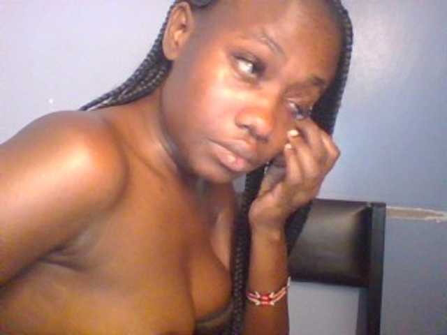 Cute-dall live cam on BongaCams