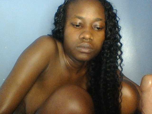 Cute-dall live cam on BongaCams
