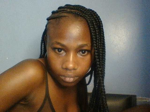 Cute-dall live cam on BongaCams