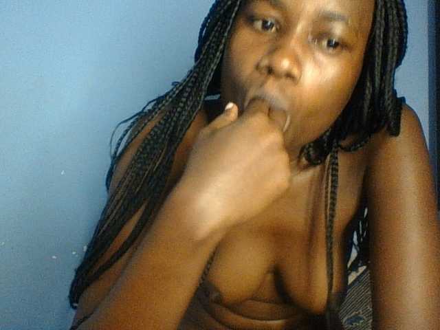 Cute-dall live cam on BongaCams