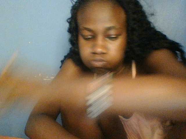 Cute-dall live cam on BongaCams