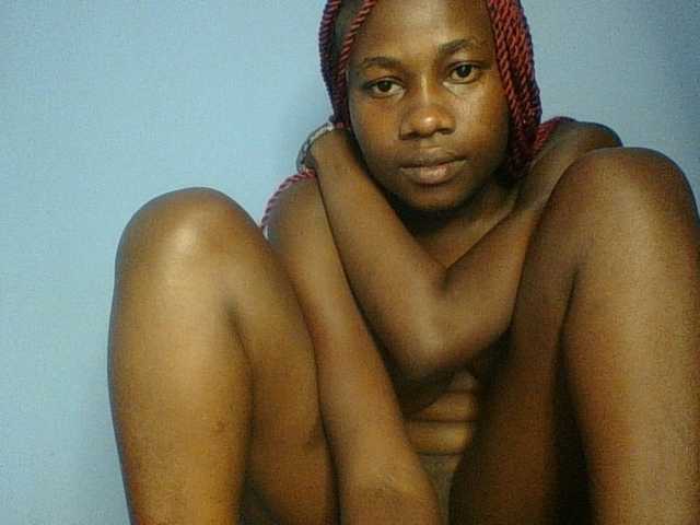 Cute-dall live cam on BongaCams