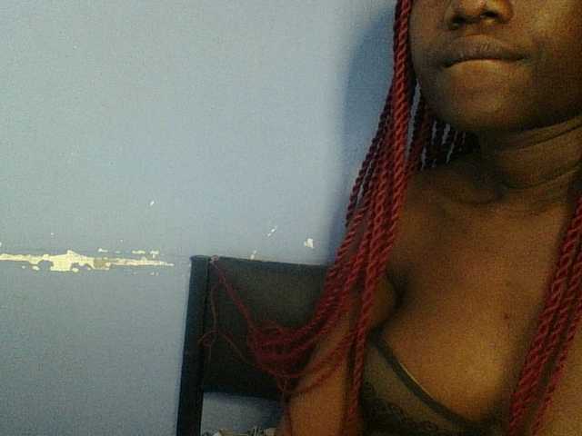 Cute-dall live cam on BongaCams