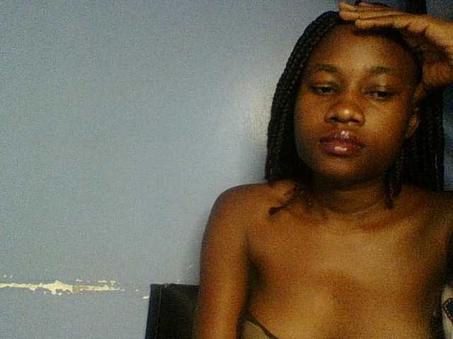 Cute-dall live cam on BongaCams