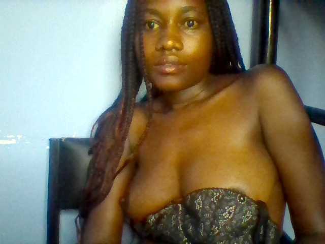 Cute-dall live cam on BongaCams