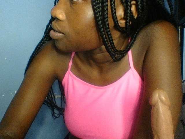 Cute-dall live cam on BongaCams
