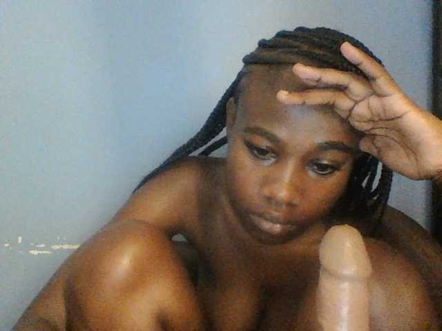 Cute-dall live cam on BongaCams